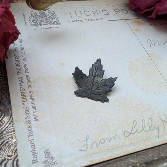 Vintage Small Leaf Brooch Stamped Sterling - Picture 7 of 8